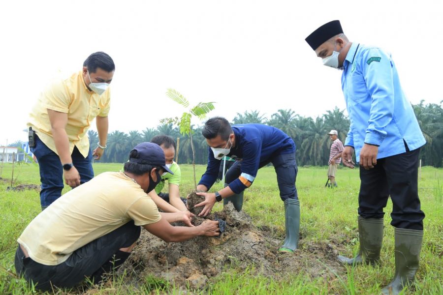200 Pohon Ditanam BKPRMI Labura