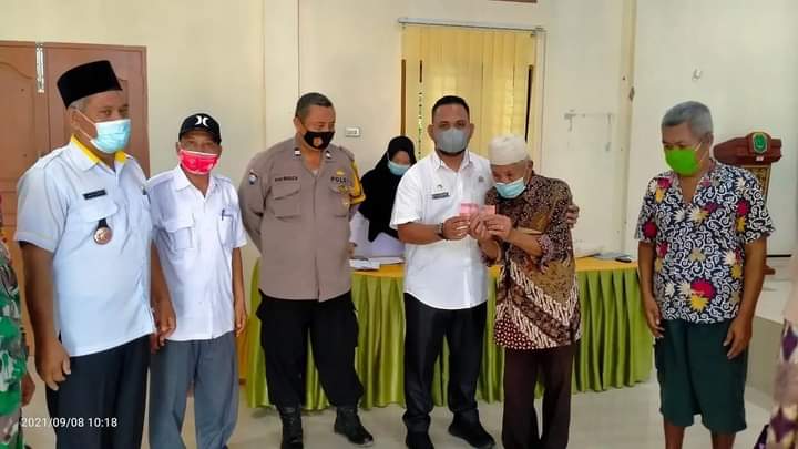 Bantuan Langsung Tunai (BLT) DD Desa Suka Rame Berlangsung Tertib