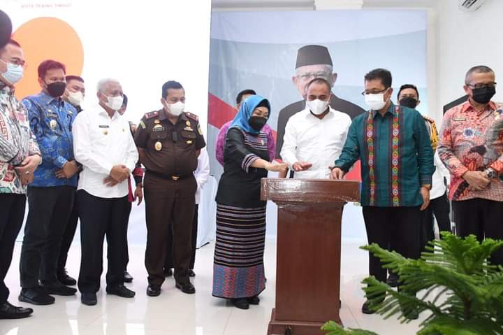 Bupati dan Wabup Labura Hadiri peresmian MPP