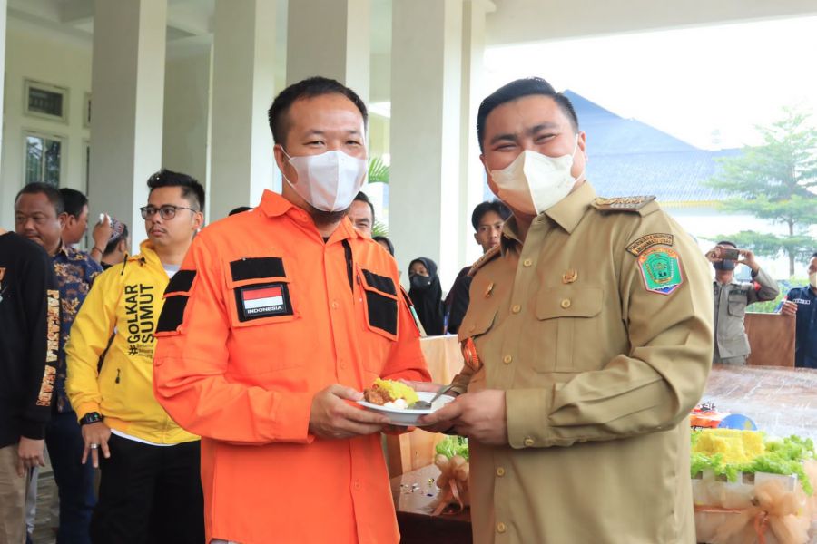 Bupati Hendriyanto Dapat Kejutan Ucapan ULTAH Dari  Dinas Dan Ormas Serta Tokoh Kepemudaan Labura