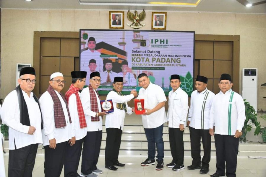 Bupati Hendriyanto Hadiri Silaturahmi IPHI Labura bersama IPHI Kota Padang