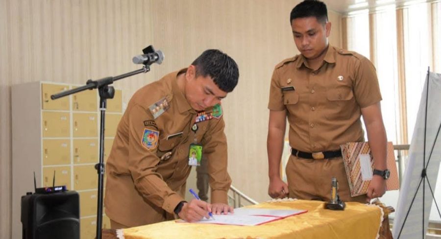 Bupati Hendriyanto Lantik Pengurus Basnaz Labura