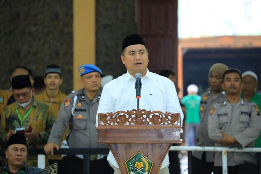 Bupati Hendriyanto Sambut Jemaah Haji Asal Labura di Embarkasi Medan
