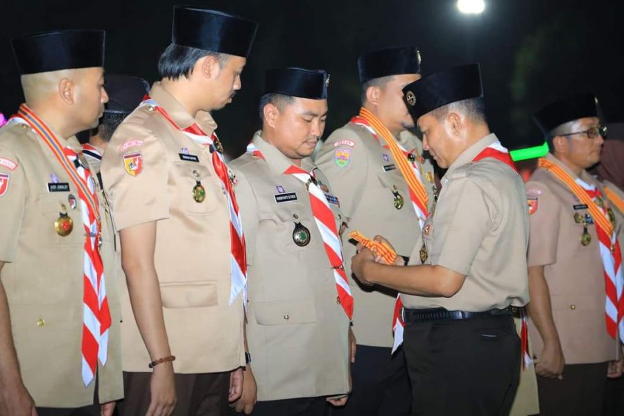 Bupati Hendriyanto Sitorus Terima Penghargaan Lencana Melati Gerakan Pramuka