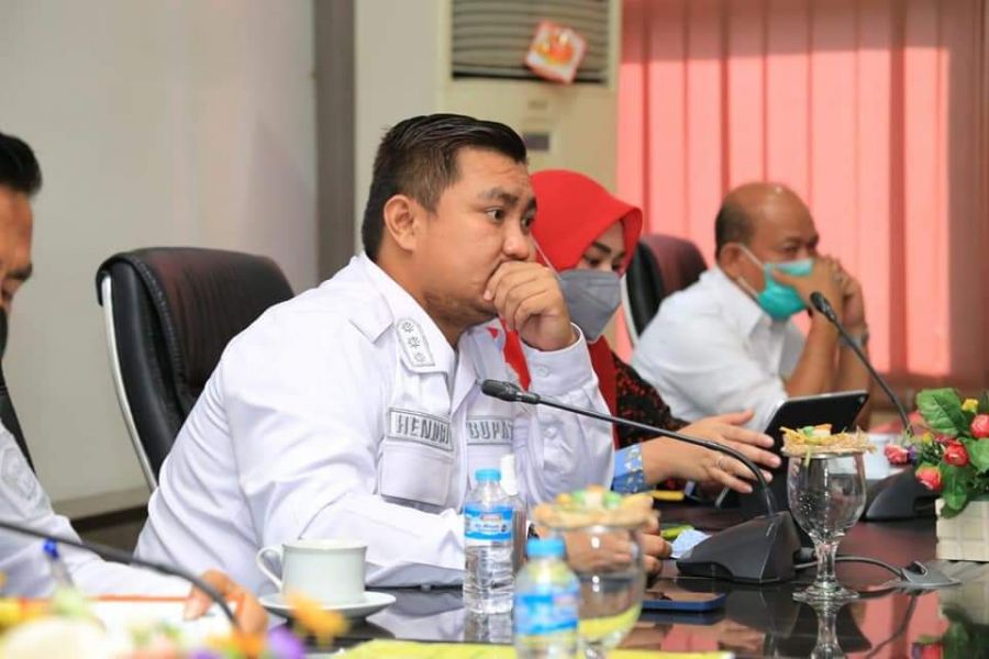 Bupati Labura Dengar Keluhan Dokter RSUD