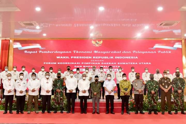Bupati Labura Hadiri Rapat Pemberdayaan Ekonomi Masyarakat Bersama Wapres