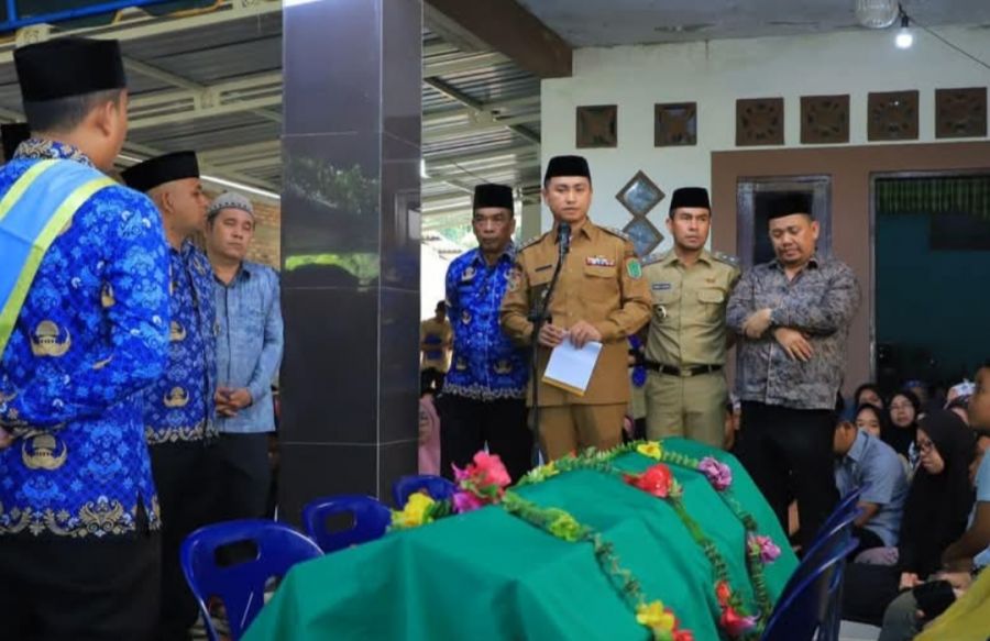 Bupati Labura Hendri Yanto Irup Pelepasan Jenazah Kasi Trantib Camat Kualuh Hulu