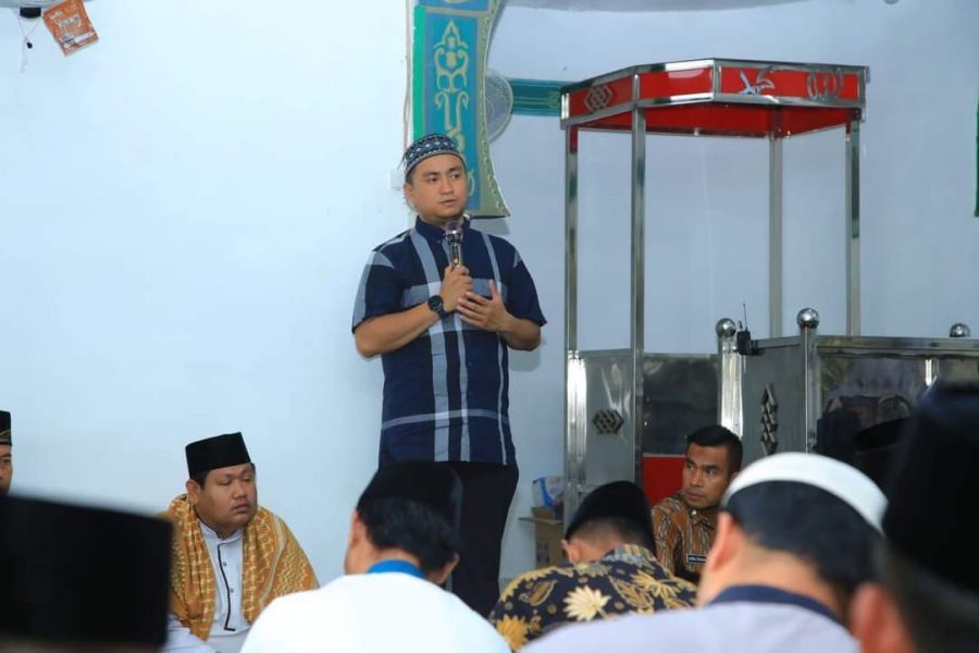 Bupati Labura Hendriyanto Beserta Jajaran Lakukan Safari Jumat di Masjid Ma'malu Taqwa Pulo Tarutung