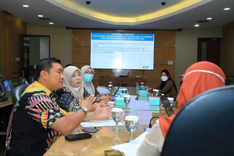 Bupati Labura Hendriyanto Didampingi Kadis Kesehatan Hj. Jannah Audiensi ke Kemenkes RI 