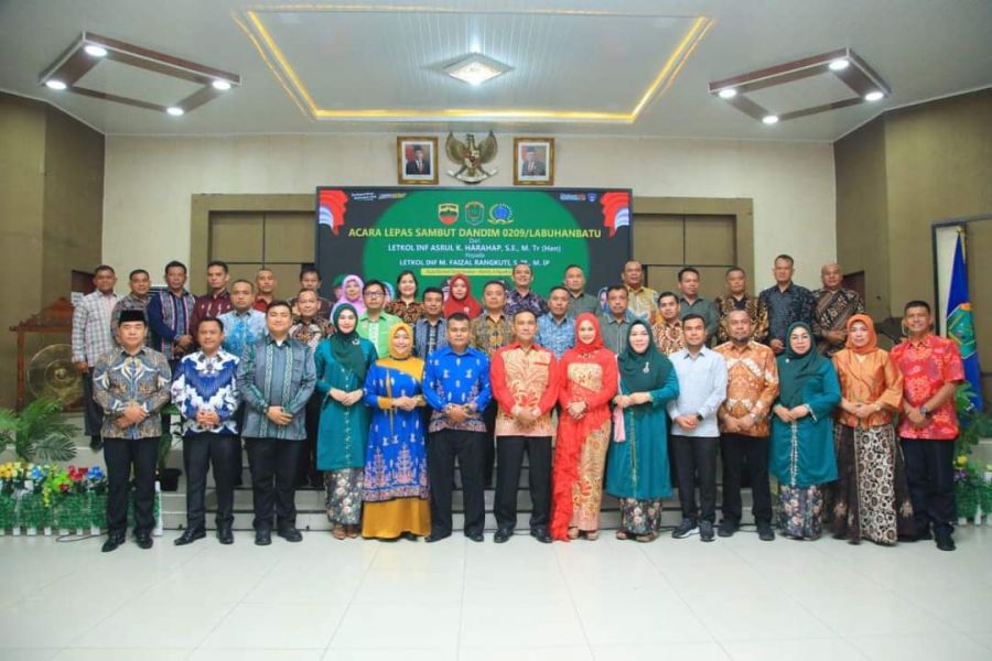 Bupati Labura Hendriyanto Hadiri Lepas Sambut Dandim 0209 LB 
