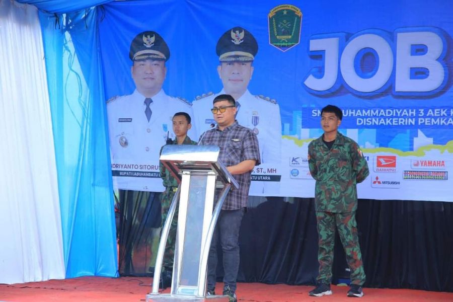 Bupati Labura Hendriyanto Sitorus Buka Acara Job Fair SMK Muhammadiyah 3 Aek Kanopan 