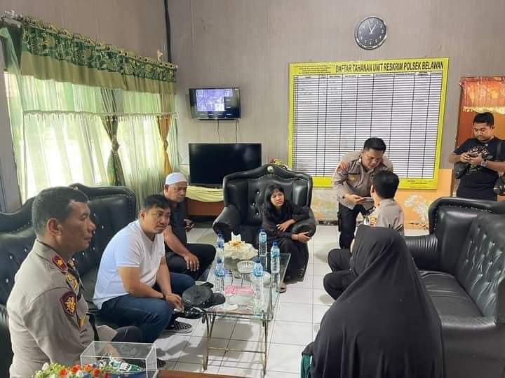 Bupati Labura Hendriyanto Sitorus Jemput Warga Yang Tersesat 