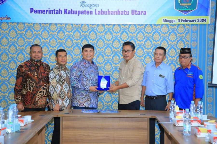 Bupati Labura Hendriyanto Sitorus Teken MoU dengan ULB