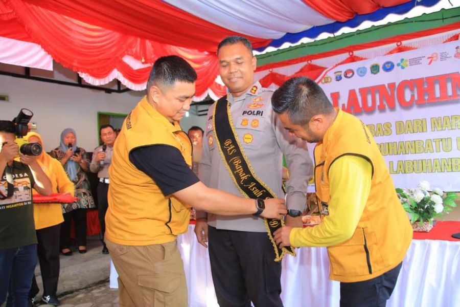 Bupati Labura Nobatkan Kapolres LB Jadi Bapak Asuh Stunting 