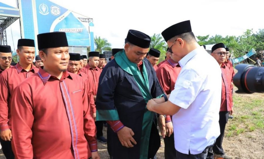 Bupati Labura Pimpin Upacara Pembukaan Penaikan Bendera MTQ XVI & FSQ XVII Tingkat Kabupaten Labuhan