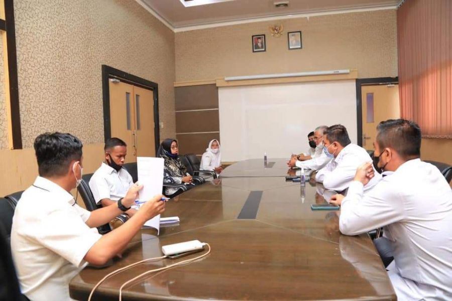 Bupati Labura Sambut Hangat Tiga Utusan Pendemo