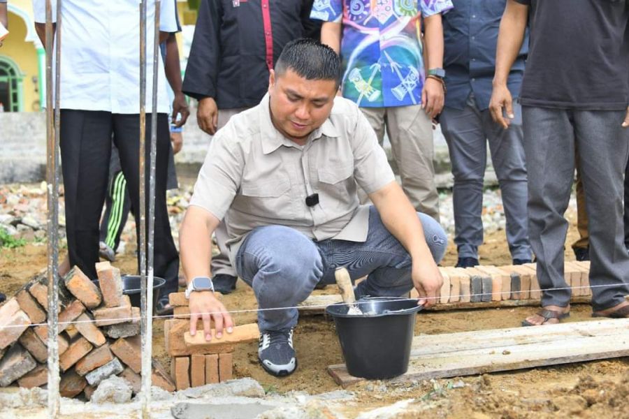 Bupati Lakukan Peletakan Batu Pertama Pembangunan Rumah Tahfiz Qur'an Al Jamiah Desa Simpang Marbau