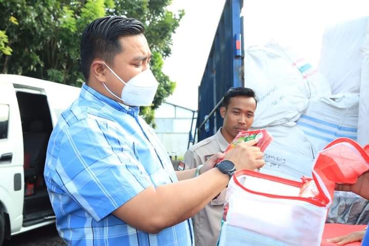 Bupati Terima Bantuan Logistik Tanggap Darurat dari Provsu 