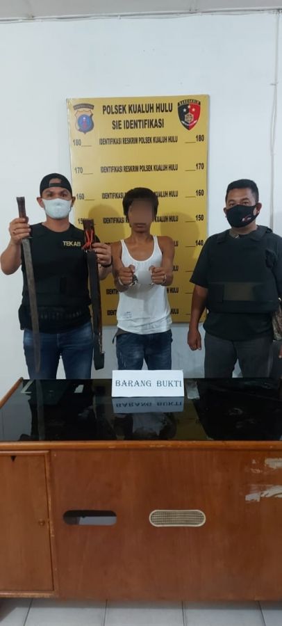 Diduga Bandar Narkoba Tertangkap Bawa Sajam