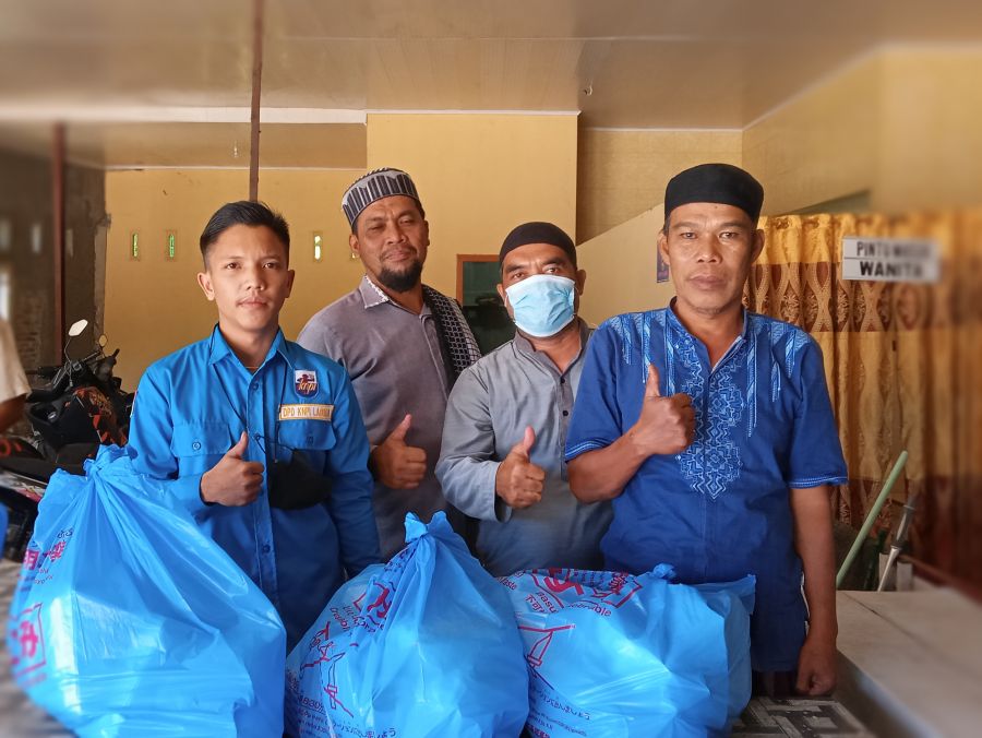 DPD KNPI Jumat Berbagi di Mesjid Al Aman