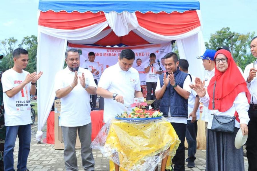 HUT PMI, Bupati Hendriyanto Hibahkan 1 Unit Mobil Donor Darah Kepada PMI  Labura