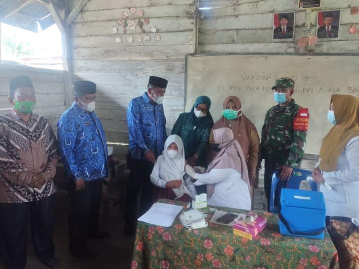 Kepala Dinas Pendidikan Irwan Monitoring Vaksinasi Anak di Kualuh Hilir