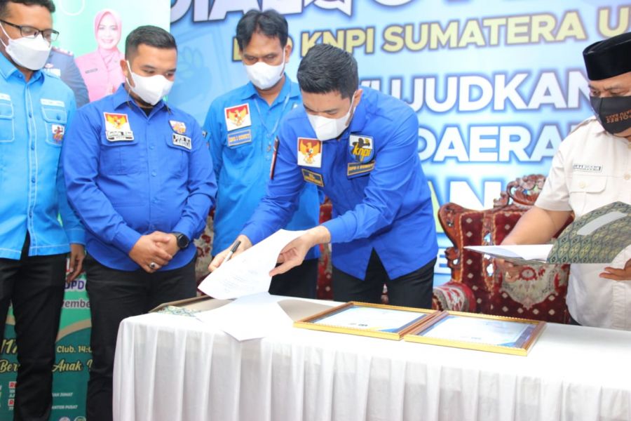 Ketua KNPI Labura Hadari Dialog Pemuda di Medan Club