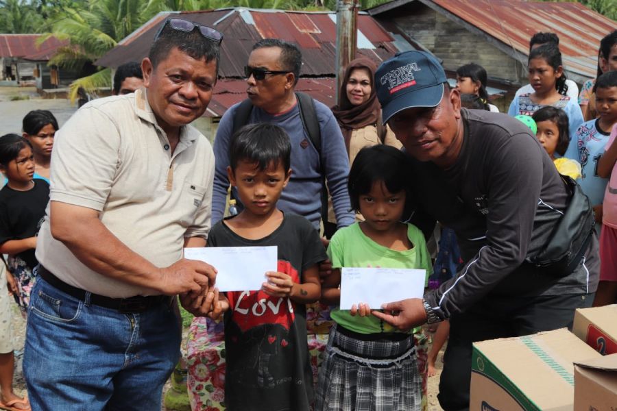 Korwil Pendidikan Kualuh Hulu Bantu Korban Banjir di Sialang Taji