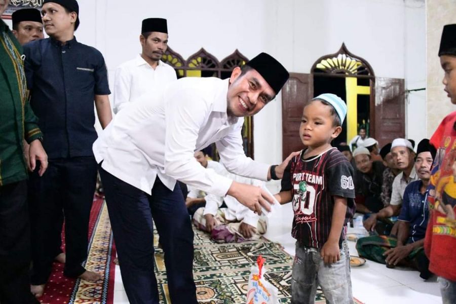 Malam Ke- 4 Ramadhan, Wabup Serta Rombongan Safari Ramdhan di Masjid Al- Iman Desa Pematang