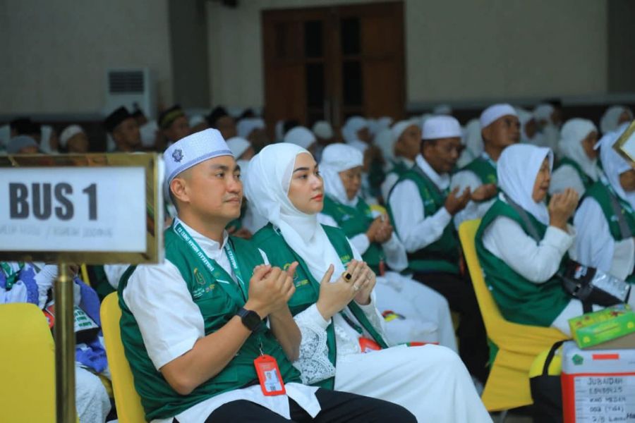 Pemkab Gelar Upah upah Bupati Hendriyanto Serta 197 Jama'ah Haji sebelum Keberangkatan