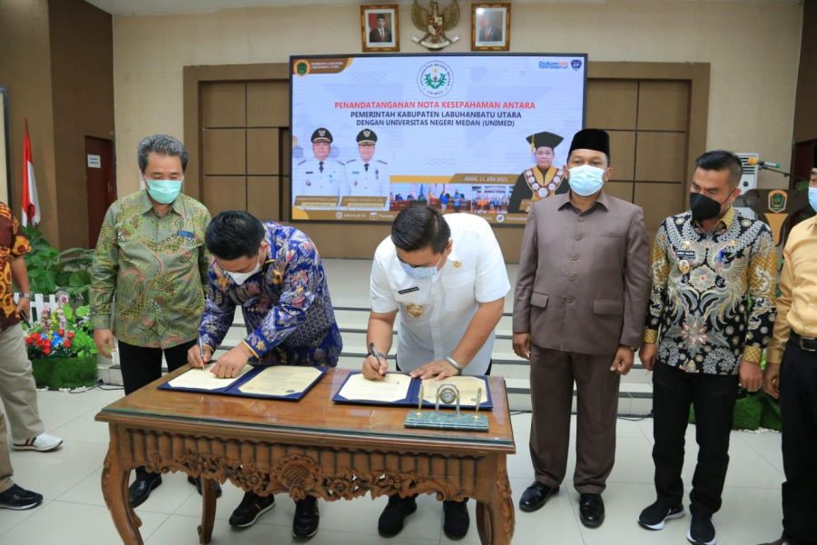 Serius Cerdaskan Anak Bangsa, Bupati Labura MoU bersama Rektor Universitas  Negeri Medan