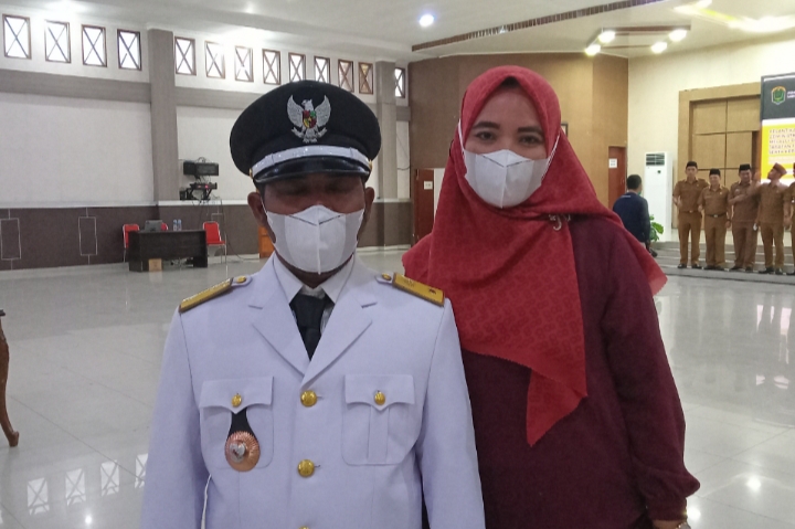 Wabup Labura Samsul Tanjung Lantik Joni Ritonga Jabat Lurah Marbau Kecamatan Marbau